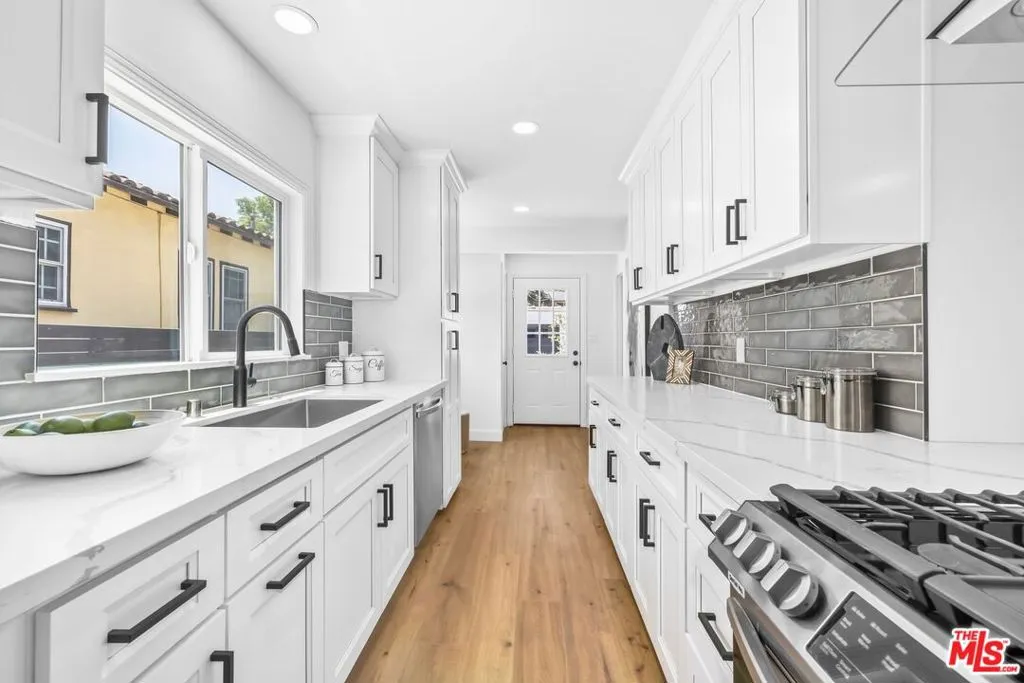 3032 La Clede Avenue, Los Angeles, California 90039 home-pic-6